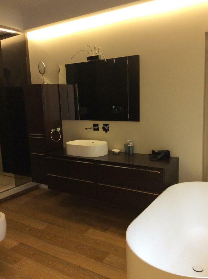 Con Terrazza In Centro Storico Apartamento