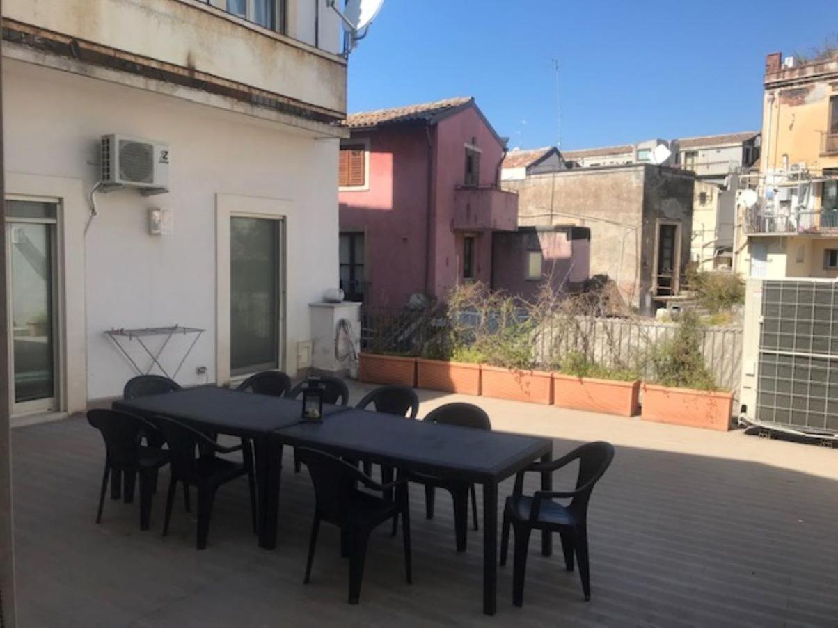 Con Terrazza In Centro Storico Catania
