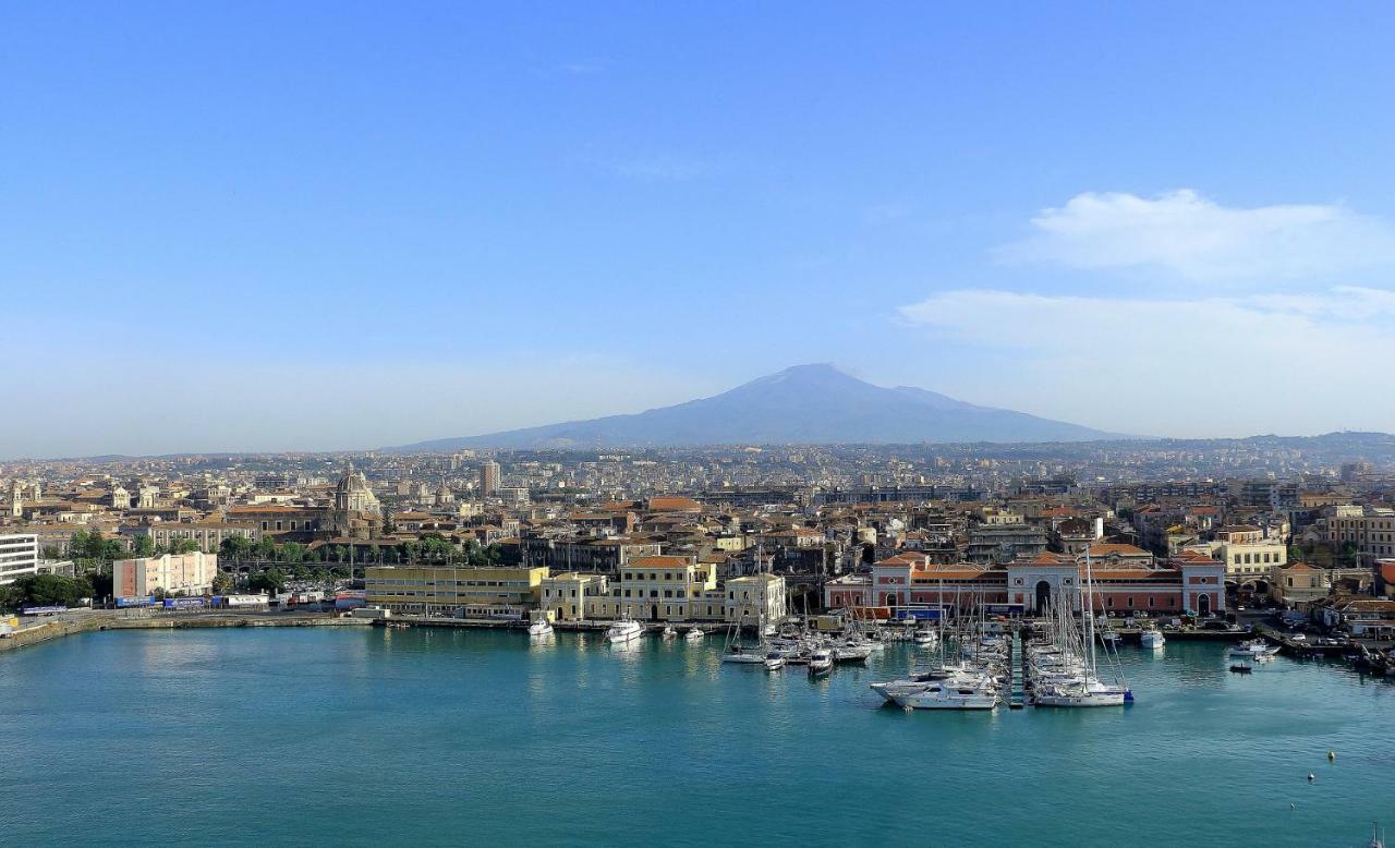 Con Terrazza In Centro Storico Catania