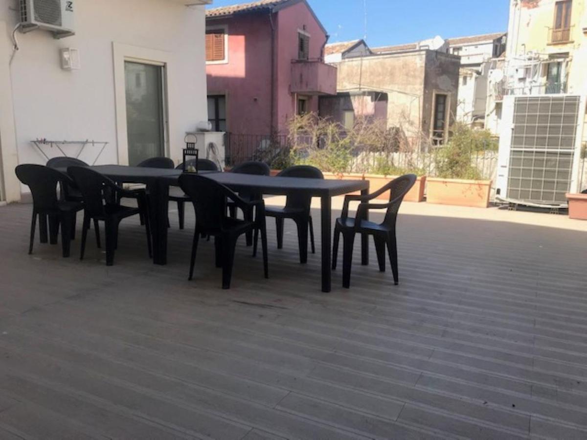 Con Terrazza In Centro Storico Catania